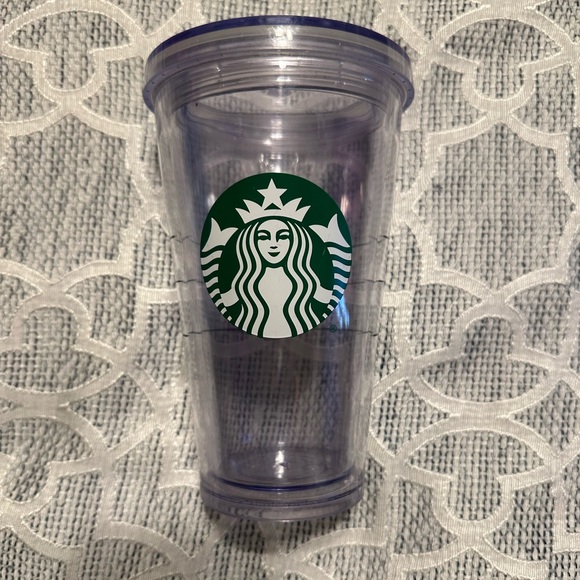 Starbucks Dining Starbucks Plastic Cups And One Tupperware Hot
